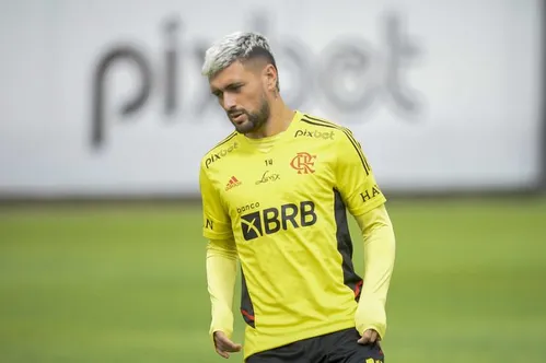 
          Imagem ilustrativa da imagem Foco de Tite, Arrascaeta revive melhor forma física como líder no Flamengo
          