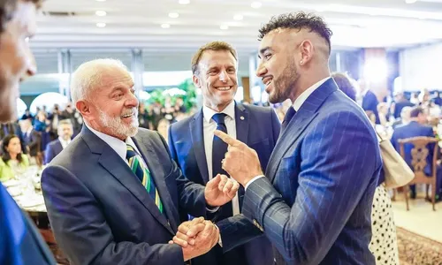 
          Imagem ilustrativa da imagem França recicla promessa, mas Amazônia não vê R$ 1
          