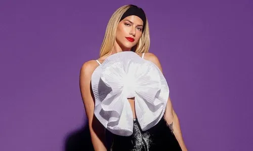 
          Imagem ilustrativa da imagem 'Fui desacreditada pela TV e inventei minha própria carreira', diz Giovanna Ewbank
          