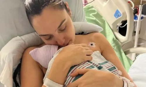 
          Imagem ilustrativa da imagem Gal Gadot, a Mulher Maravilha, dá à luz a quarta filha
          