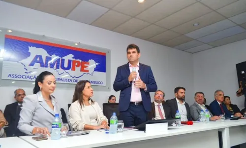 
          Imagem ilustrativa da imagem Governadora Raquel Lyra anuncia 100 creches e Novo Morar Bem na posse da Amupe
          