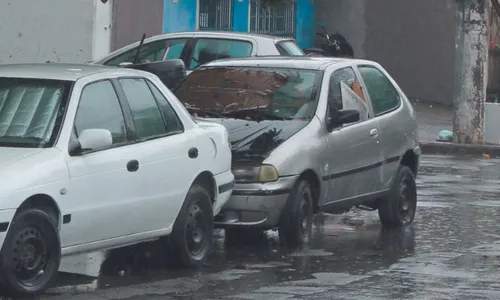 
          Imagem ilustrativa da imagem Guardas tiram das ruas da Grande Vitória 349 carros abandonados
          