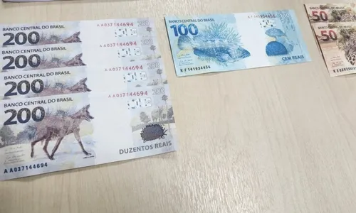 
          Imagem ilustrativa da imagem Homem é preso por receber R$ 1.000 em dinheiro falso pelos Correios
          