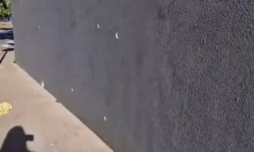 
          Imagem ilustrativa da imagem Homens são baleados perto de campo de futebol na Serra
          