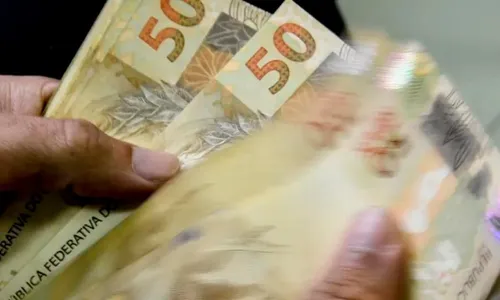 
          Imagem ilustrativa da imagem Brasileiros têm até 16 outubro para pedir dinheiro esquecido em bancos
          