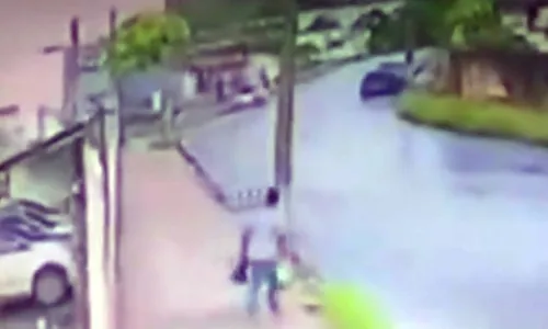 
          Imagem ilustrativa da imagem Idosa de 84 anos é estuprada e morta a facadas em Cuiabá; suspeito é preso
          