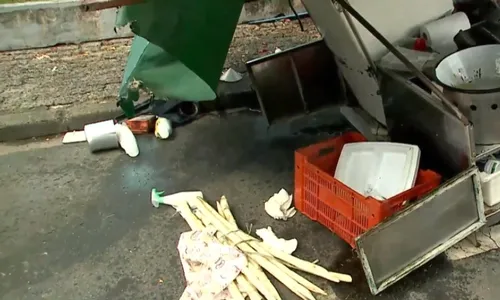 
          Imagem ilustrativa da imagem Idoso entra na contramão e atinge barraca de pastel em Vitória
          