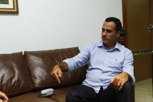 
          Imagem ilustrativa da imagem Impasses do PSDB canela-verde
          