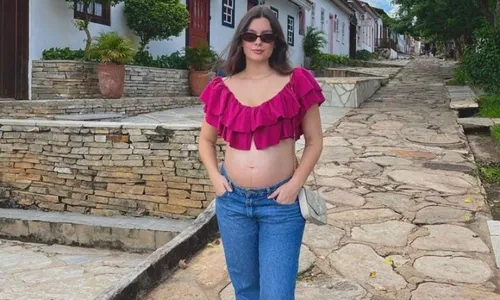 
          Imagem ilustrativa da imagem Influenciadora grávida morre com suspeita de dengue aos 22 anos
          