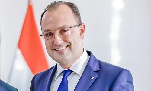 
          Imagem ilustrativa da imagem Itamaraty convoca embaixador da Hungria para explicar hospedagem de Bolsonaro
          