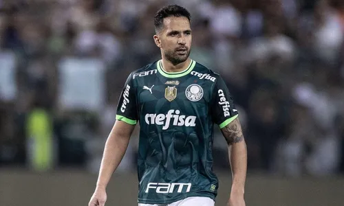 
          Imagem ilustrativa da imagem Luan crê na virada e aposta na força da torcida do Palmeiras após derrota na Vila
          