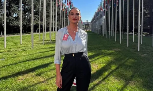 
          Imagem ilustrativa da imagem Luiza Brunet recebe ameaças de morte e expõe mensagens nas redes sociais
          