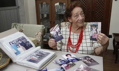 
          Imagem ilustrativa da imagem Maria Pavesi: “No passado, as pessoas eram  mais elegantes”
          