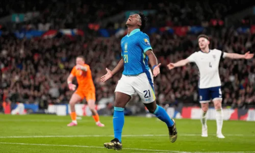 
          Imagem ilustrativa da imagem Minhas impressões
          