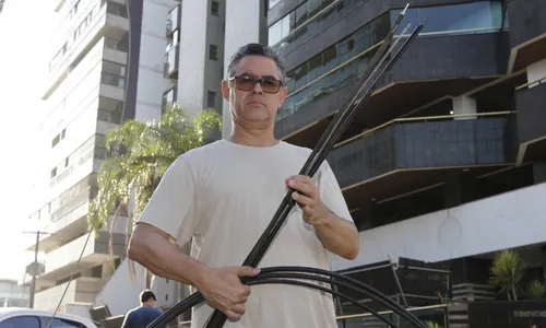 
          Imagem ilustrativa da imagem Moradores sem internet há 13 dias na Praia da Costa
          