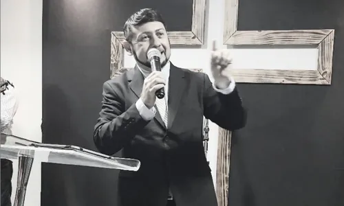 
          Imagem ilustrativa da imagem Morre o pastor Enéias Ornelas, de 44 anos, após lutar contra um câncer
          