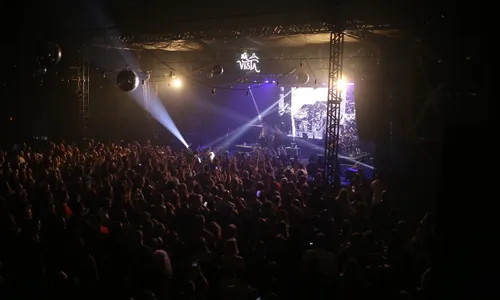 
          Imagem ilustrativa da imagem Músicas românticas foram diferencial do Double You, diz Willian Naraine
          