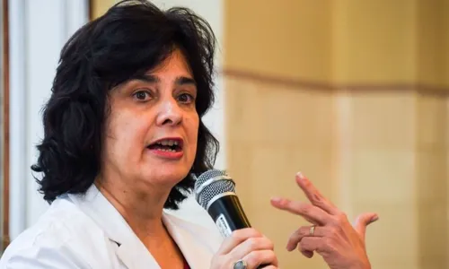 
          Imagem ilustrativa da imagem 'Não superamos a covid como problema de saúde pública', diz ministra da Saúde
          