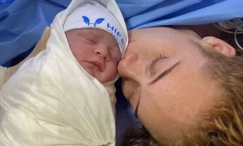 
          Imagem ilustrativa da imagem Nasce bebê de grávida que usou geladeira para escapar da enchente em Mimoso do Sul
          