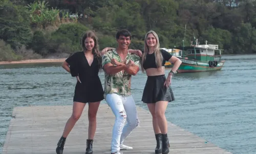 
          Imagem ilustrativa da imagem Nova websérie mostra busca pela fama instantânea
          