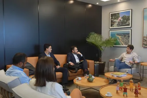 
          Imagem ilustrativa da imagem Pacientes da Rede Pública de Saúde do Recife vão poder pegar táxi de graça
          