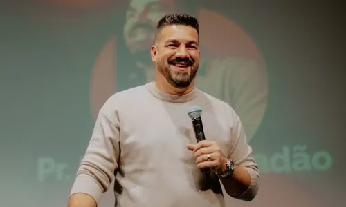 
          Imagem ilustrativa da imagem Pastor Felippe Valadão é indiciado por intolerância religiosa após discurso no RJ
          