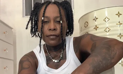 
          Imagem ilustrativa da imagem Pepê, da dupla com Neném, é vítima de golpe ao comprar carro roubado pela internet
          