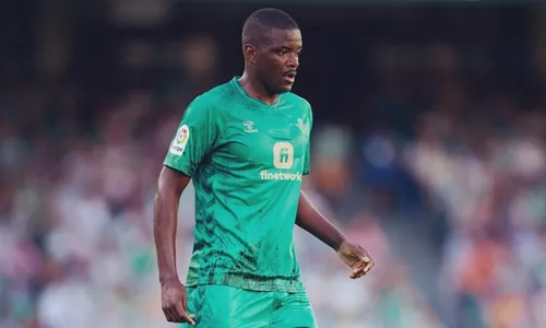 
          Imagem ilustrativa da imagem Perto do Flamengo, William Carvalho é investigado por abuso sexual; ele nega
          