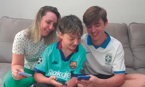 
          Imagem ilustrativa da imagem Pesquisa aponta que crianças acessam até quatro redes sociais por dia
          