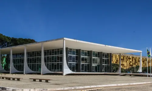 
          Imagem ilustrativa da imagem Por unanimidade, STF mantém prisão de suspeitos da morte de Marielle
          