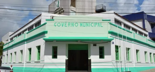 
          Imagem ilustrativa da imagem Prefeitura de Ipojuca abre concurso com 495 vagas  para todos os níveis
          