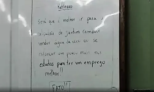 
          Imagem ilustrativa da imagem Professor expõe estudante que vende água de coco e é demitido no ES
          