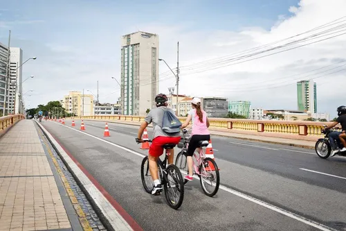 
          Imagem ilustrativa da imagem Espaço Ciência, ônibus do forró, mercados públicos e mais passeios gratuitos
          