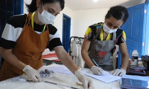 
          Imagem ilustrativa da imagem Projeto inédito para preservação de vestimentas sacras
          