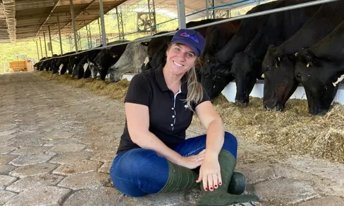 
          Imagem ilustrativa da imagem “Resort” de vacas para driblar a seca no ES
          