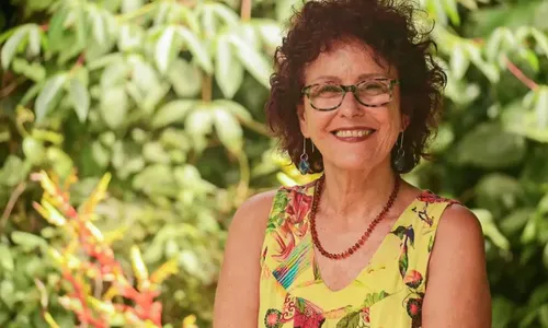 
          Imagem ilustrativa da imagem Roseana Murray escreve primeiro poema no hospital após ataque de cães
          