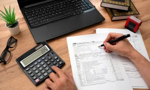 
          Imagem ilustrativa da imagem Saiba quem tem direito à isenção do Imposto de Renda 2024
          