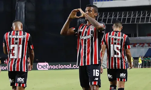 
          Imagem ilustrativa da imagem São Paulo bate Águia de Marabá e abre vantagem na Copa do Brasil
          