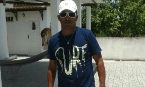 
          Imagem ilustrativa da imagem Servidor público é morto a tiros dentro do carro no ES
          