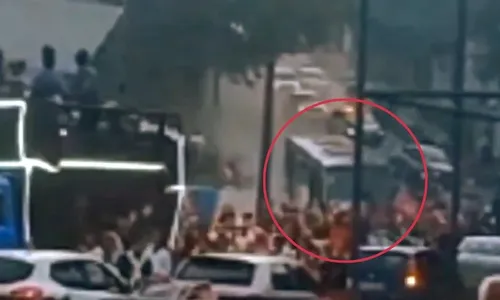 
          Imagem ilustrativa da imagem Sobe para sete o número de mortos em acidente durante procissão em Pernambuco
          