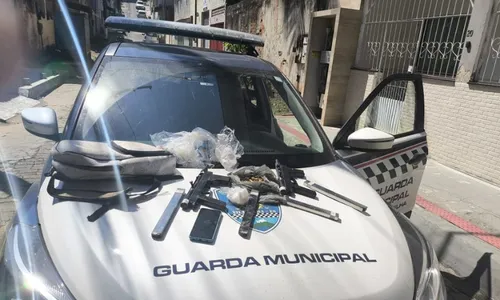 
          Imagem ilustrativa da imagem Submetralhadoras são apreendidas pela Guarda Municipal em Vila Velha
          