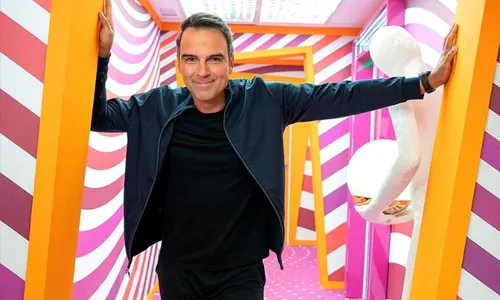 
          Imagem ilustrativa da imagem Em vídeo, Tadeu Schmidt dá spoiler sobre nova dinâmica do 'BBB25'
          