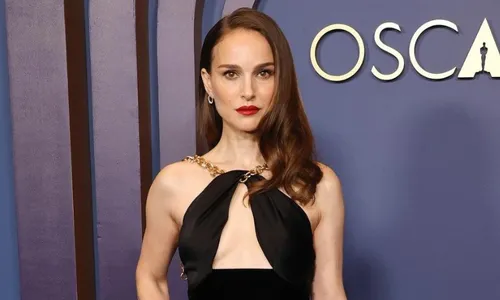 
          Imagem ilustrativa da imagem Traída, Natalie Portman encerra processo de divórcio
          