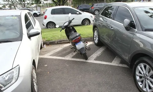 
          Imagem ilustrativa da imagem Trânsito no ES: 12.792 são multados por estacionamento irregular
          