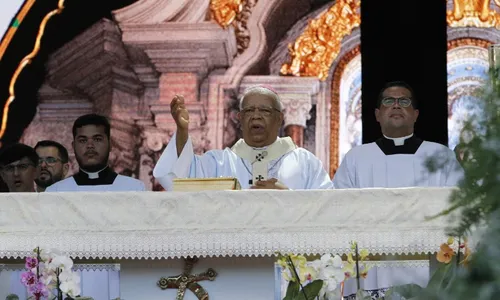 
          Imagem ilustrativa da imagem Turistas contam histórias de fé com Nossa Senhora
          