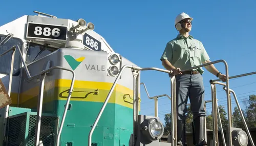 
          Imagem ilustrativa da imagem Vale vai cortar transporte de empregados e oferece auxílio
          