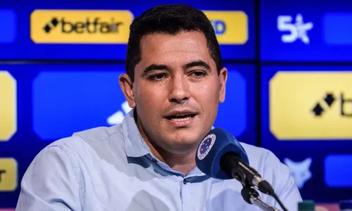 
          Imagem ilustrativa da imagem Vasco acerta com diretor do Cruzeiro para o lugar de Alexandre Mattos
          