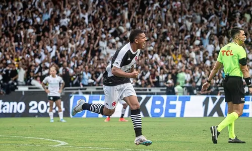 
          Imagem ilustrativa da imagem Vasco vence Grêmio por 2 a 1 em jogo disputado em São Januário
          