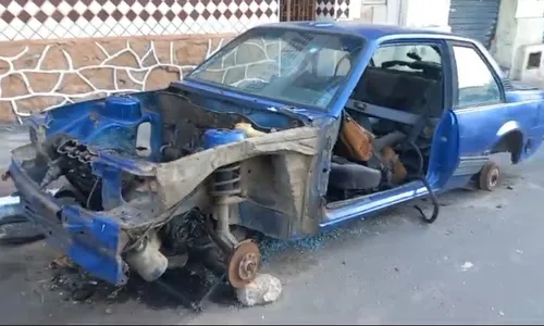 
          Imagem ilustrativa da imagem Veículos abandonados são removidos em Vitória para evitar focos de dengue
          