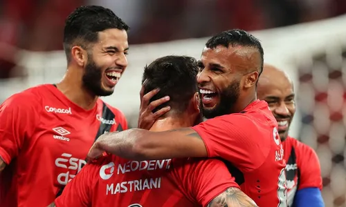 
          Imagem ilustrativa da imagem Veja como ficou a classificação do Brasileirão após a primeira rodada
          